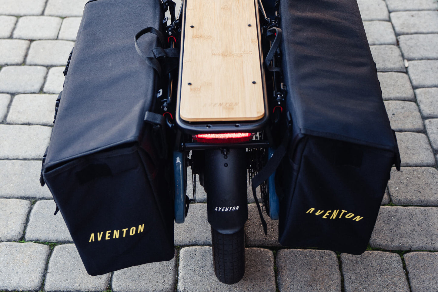 Abound Pannier