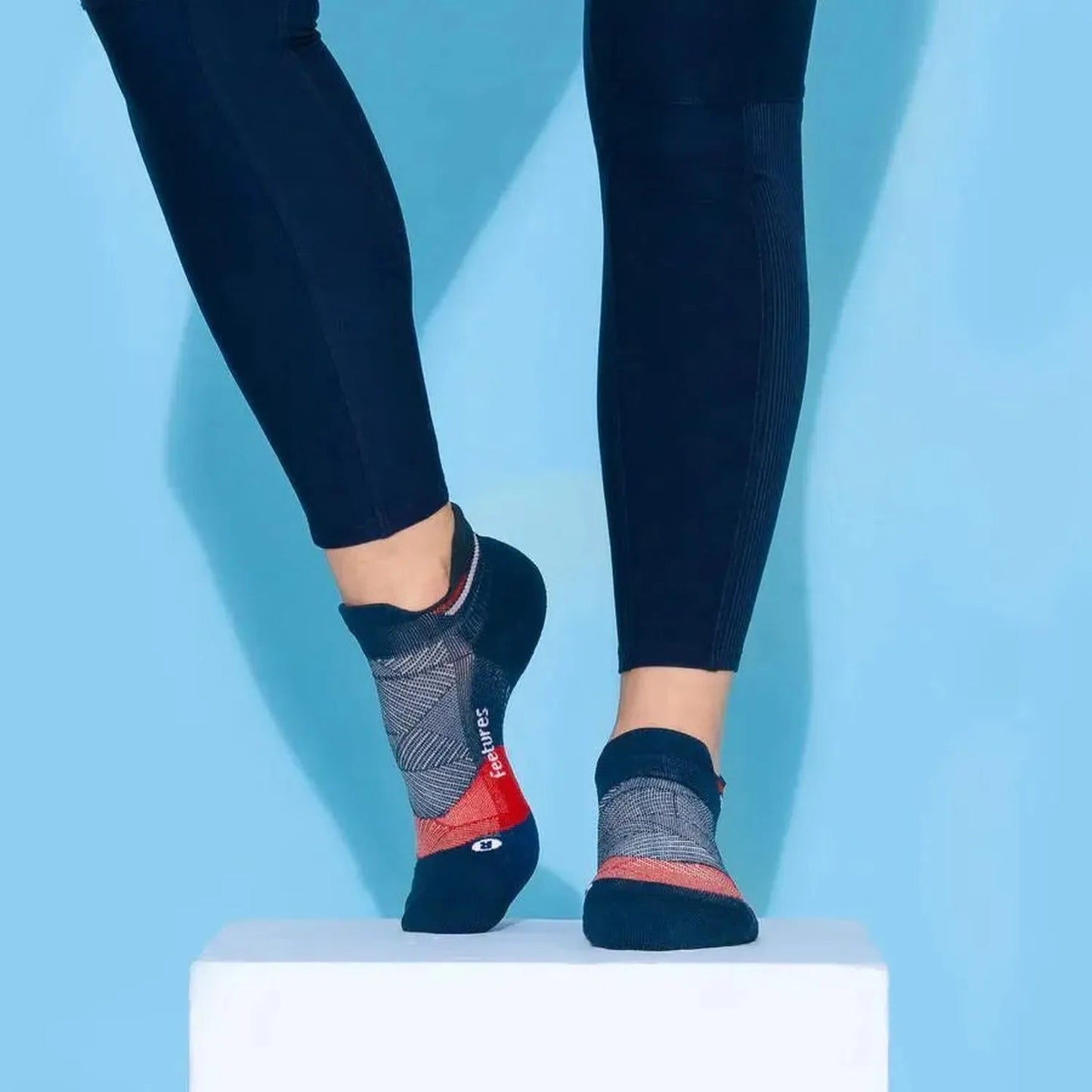 Elite Light Cushion No Show Tab Socks USA NavyTienda Tennis