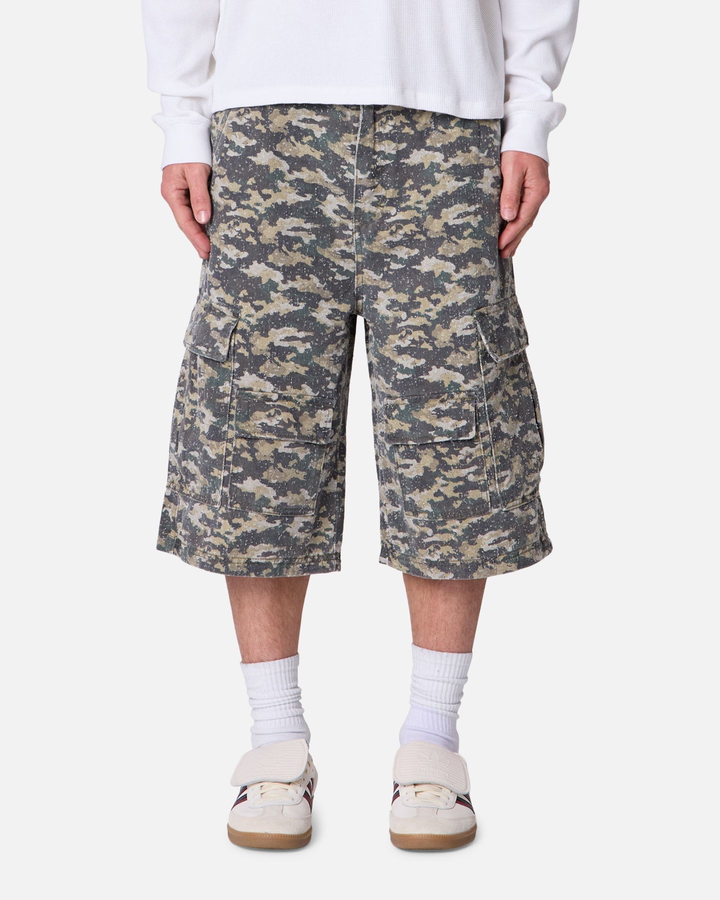 MNML Distressed Ultra Baggy Cargo Shorts Camo