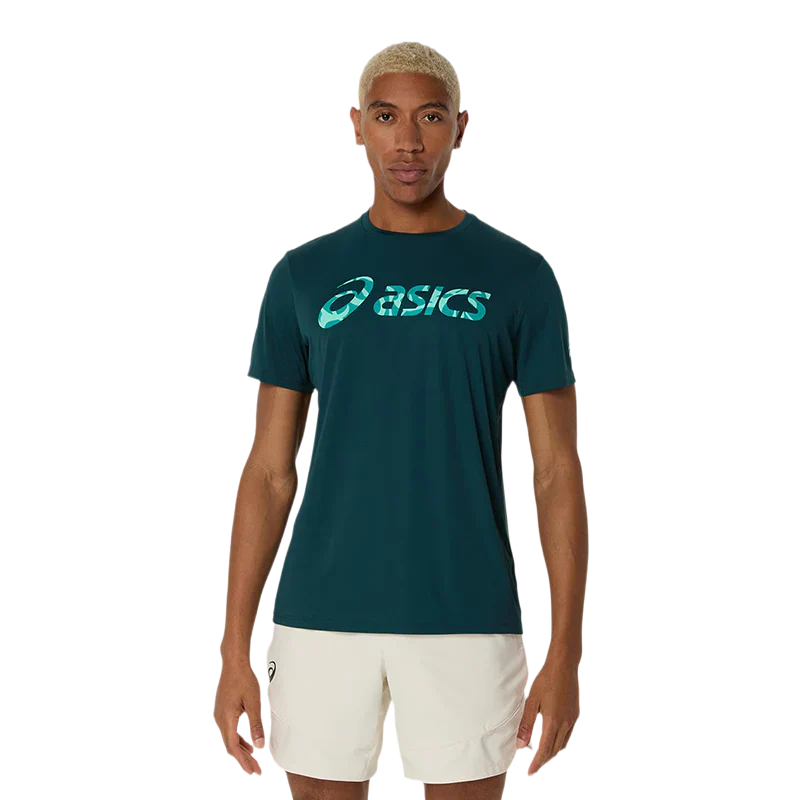 Camiseta Asics Match Seasonal Graphic Verde Saxon 2025