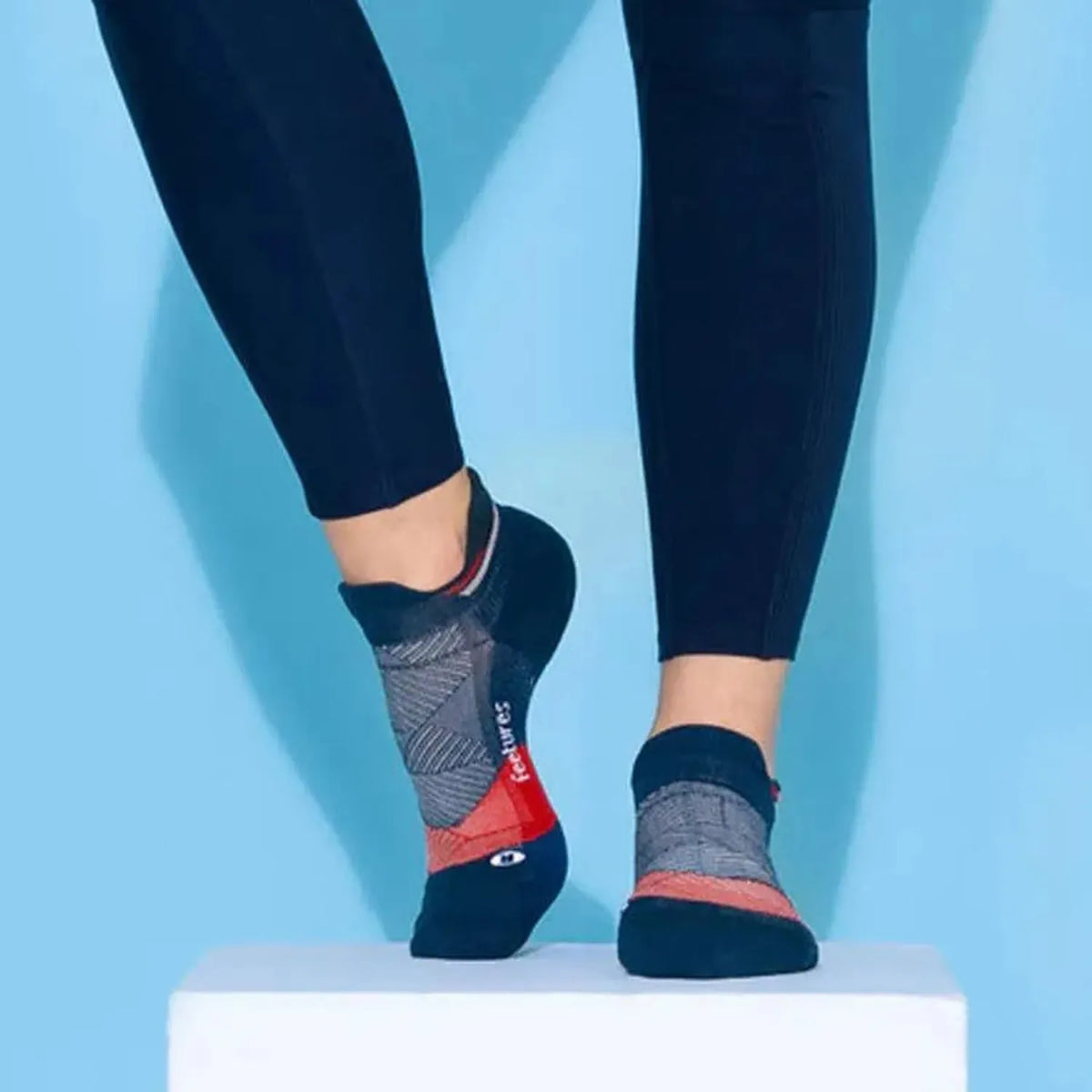 Elite Max Cushion No Show Tab Socks USA Navy-Socks-Feetures-EC50-11678U24-1-Tennis Express