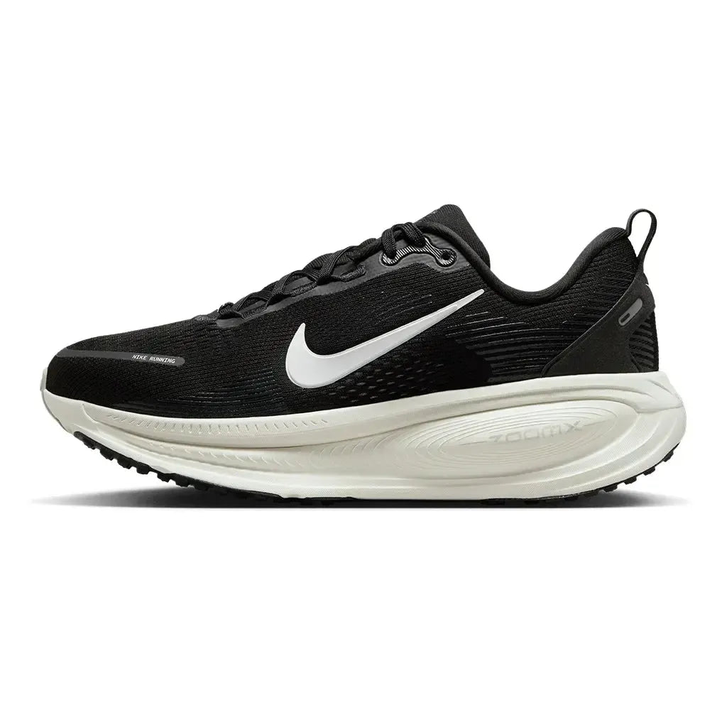 Women's Vomero 18 Running Shoes Black and Summit White