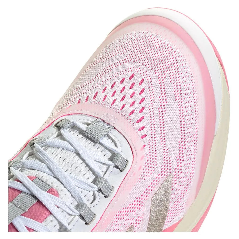 Women's Avacourt 2 Tennis Shoes Champagne White and Lucid Pink