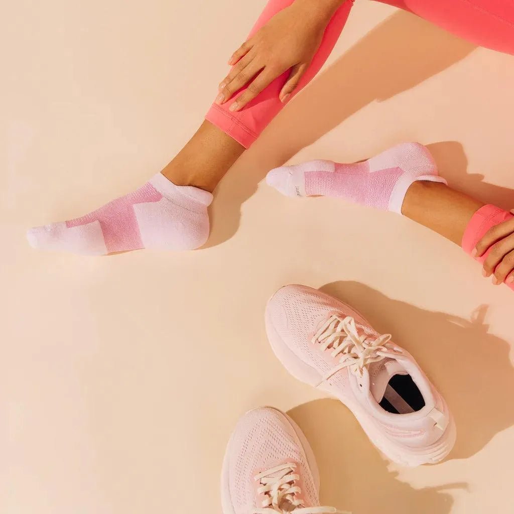 HP Ultra Light No Show Tab SocksTienda Tennis