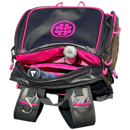 Oktō Rec Lite Paddle Sports Backpack | Black & Pink