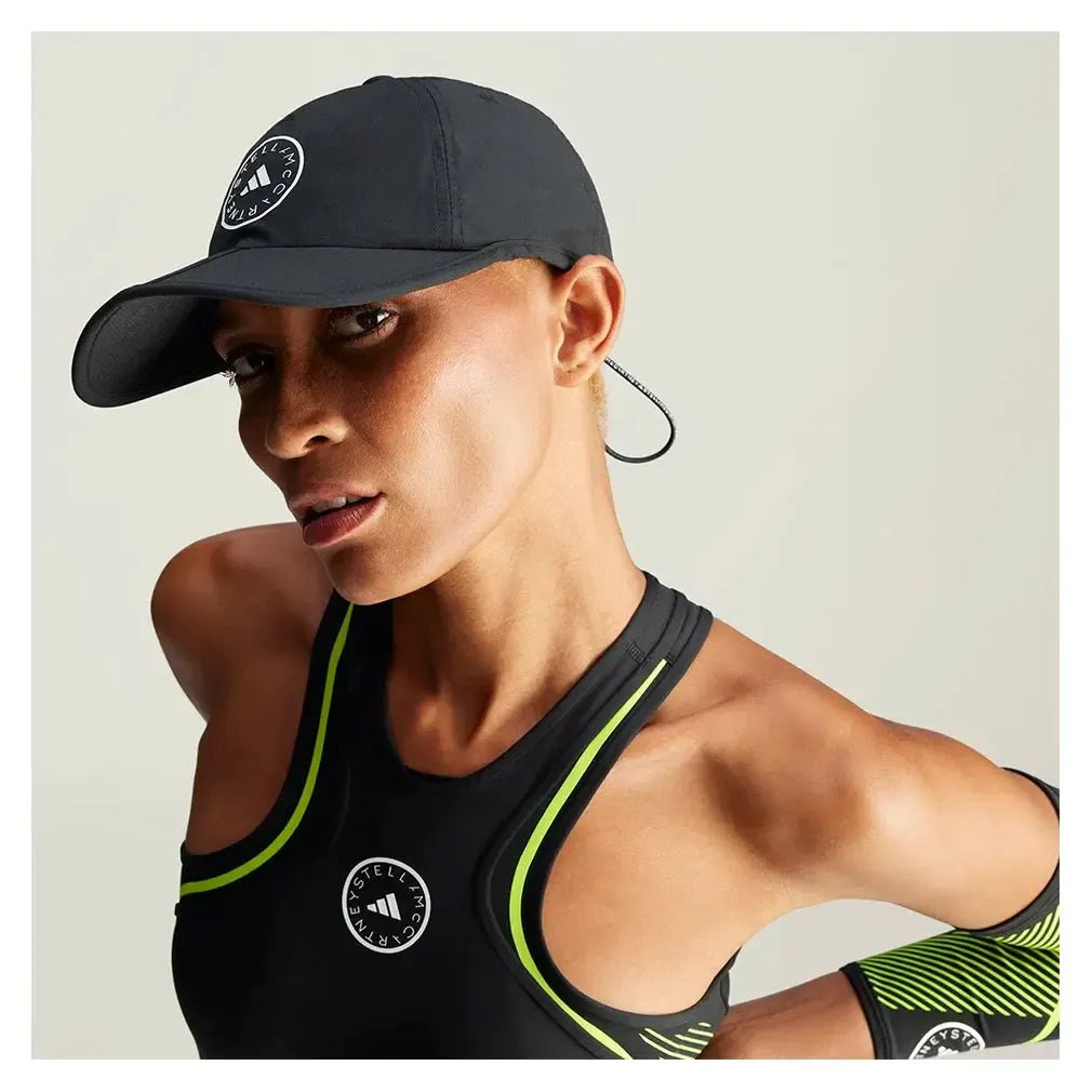 Women's Stella McCartney Running Cap Black and WhiteTienda Tennis